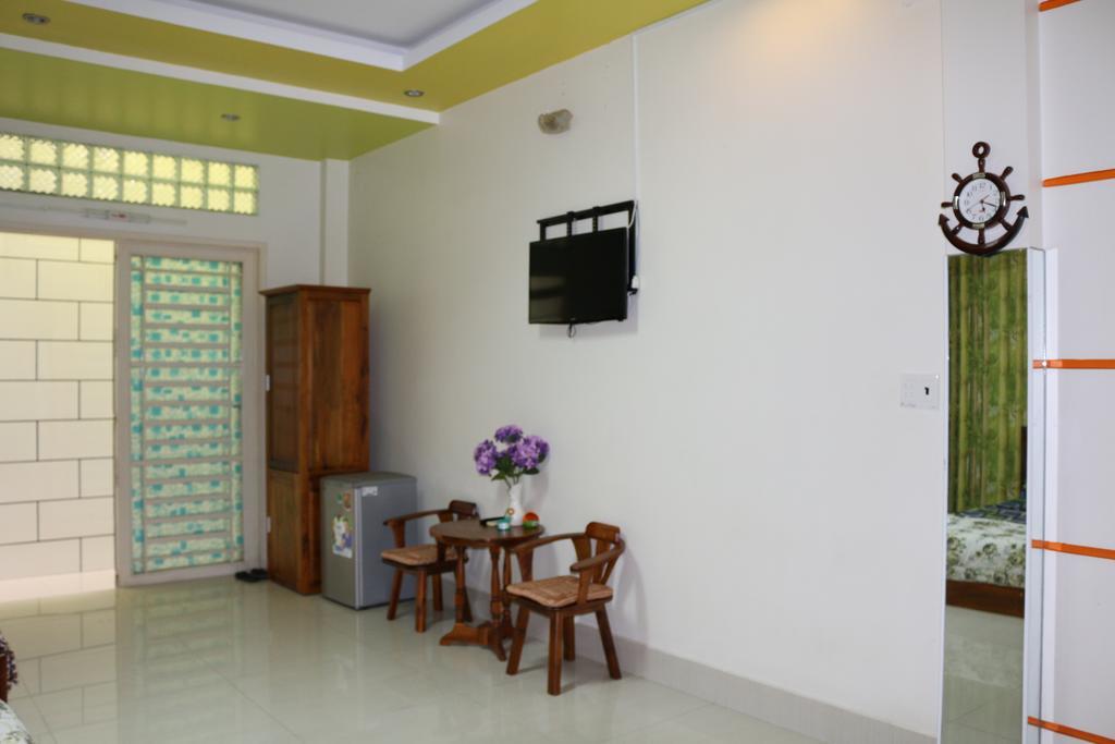 Ngoc May Guesthouse Chau Doc Exterior photo