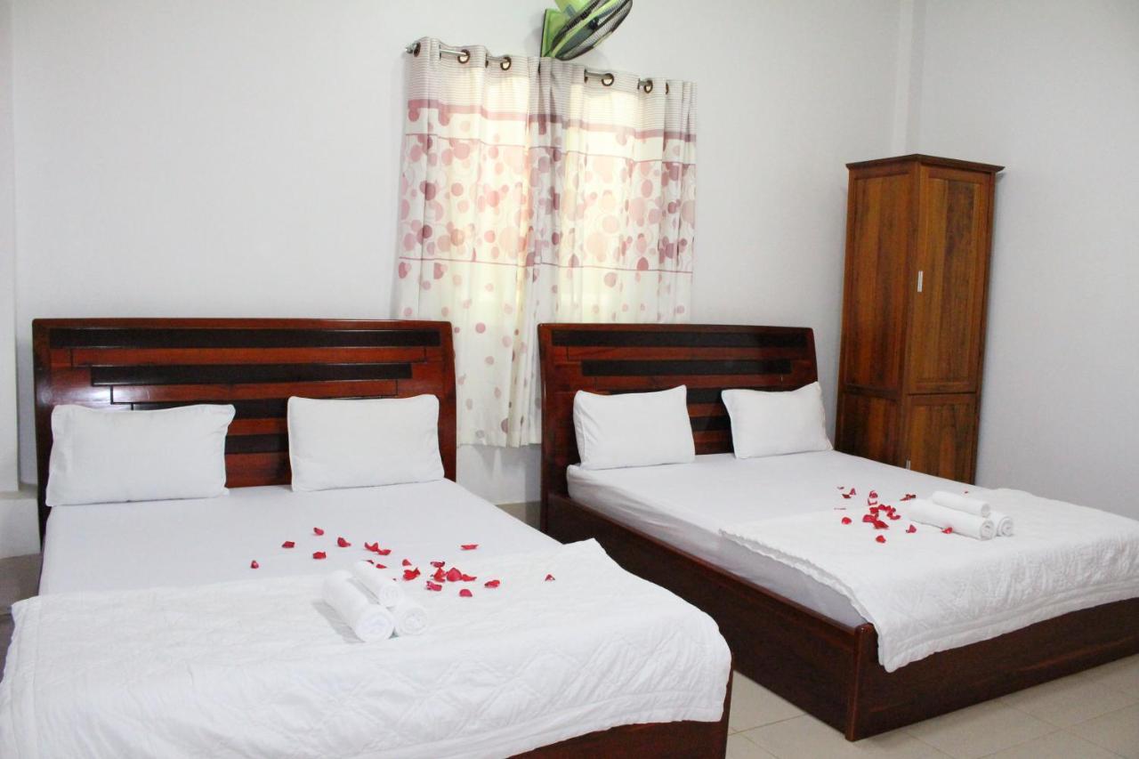 Ngoc May Guesthouse Chau Doc Exterior photo
